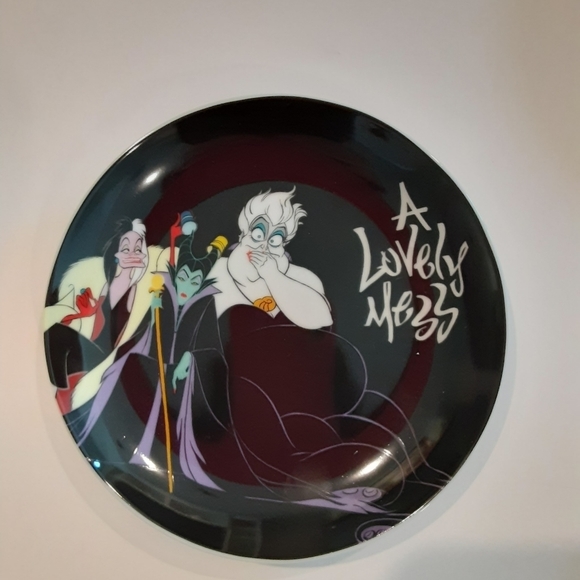 Disney Villains Set Of 4 Appetizer Plates Dishes NEW - Picture 3 of 6